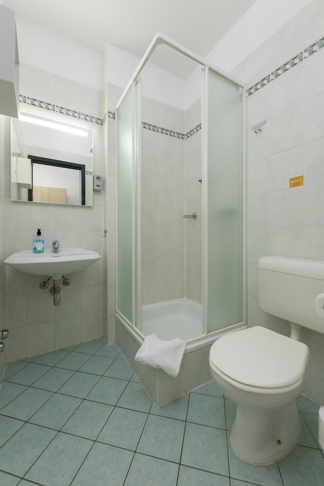 Classic Single Room, 1 Twin Bed, Lake View