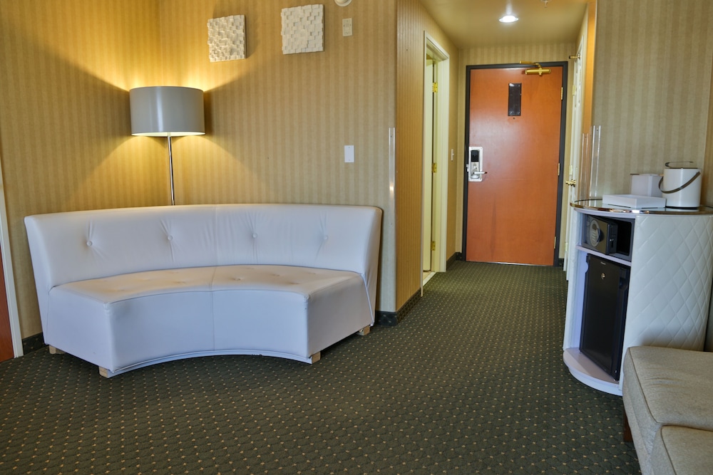 Deluxe Room, 2 Queen Beds, Non Smoking, Valley View photo 3