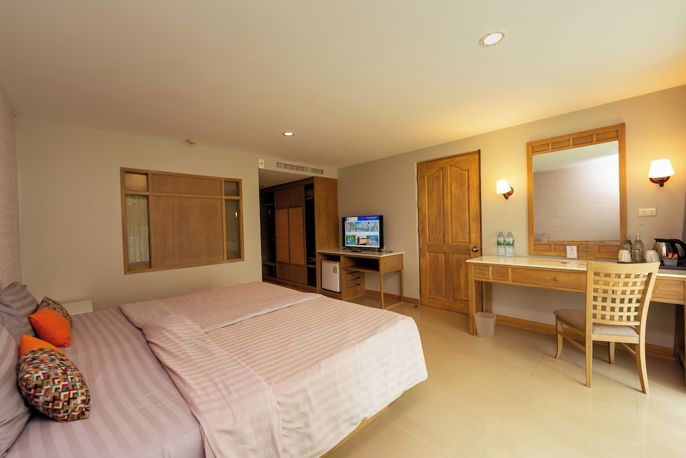 Deluxe Hotel Garden View (HOT DEAL) - Photo 11