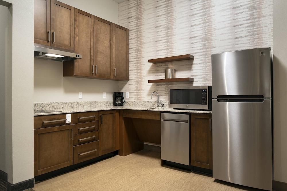 Suite, 1 Bedroom - Photo 4