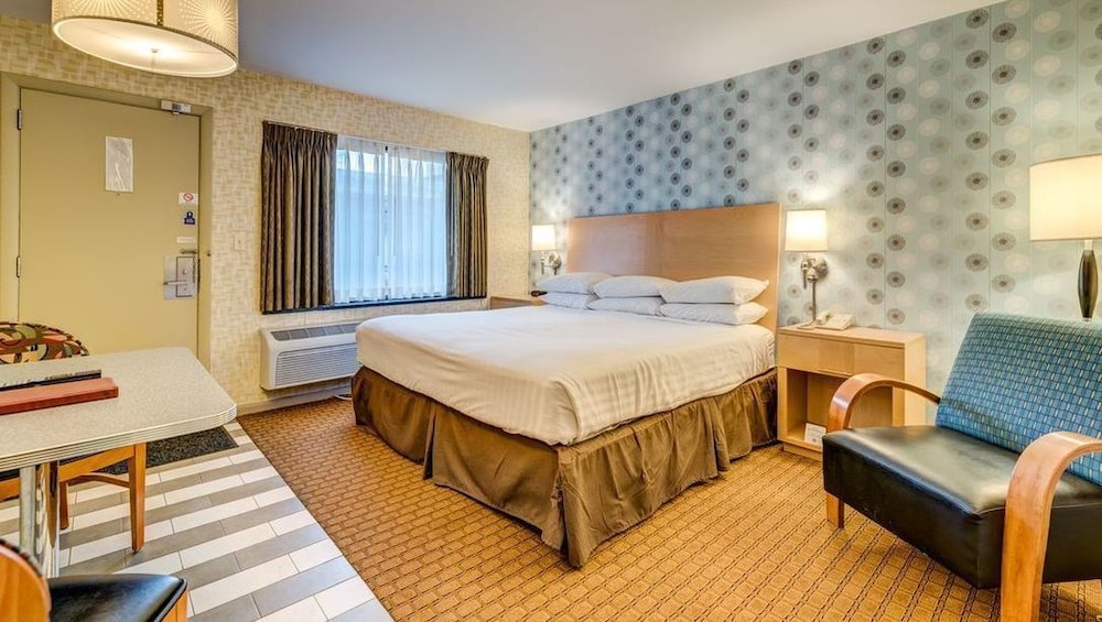 Deluxe Double Room, 2 Double Beds - Photo 4