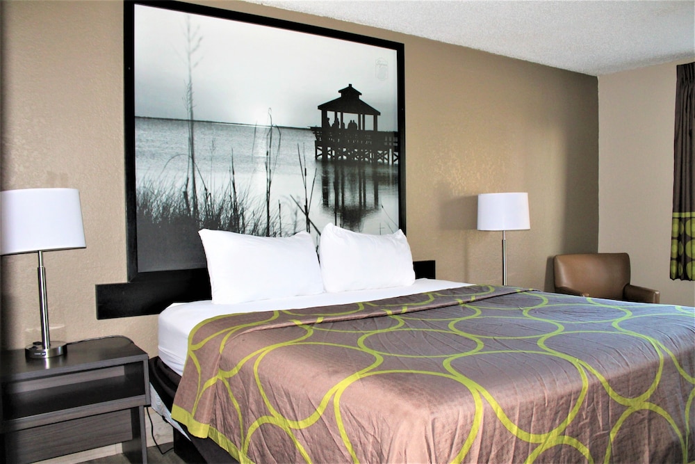 Room, 1 King Bed, Non Smoking - Photo 1