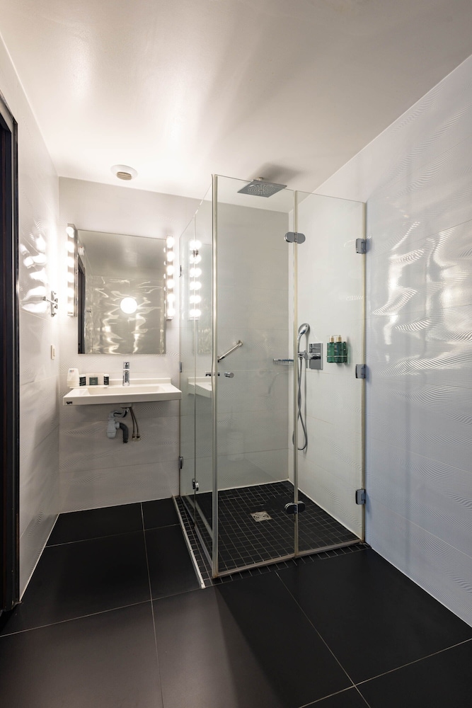 Standard Double Room, Accessible, Ground Floor photo 2