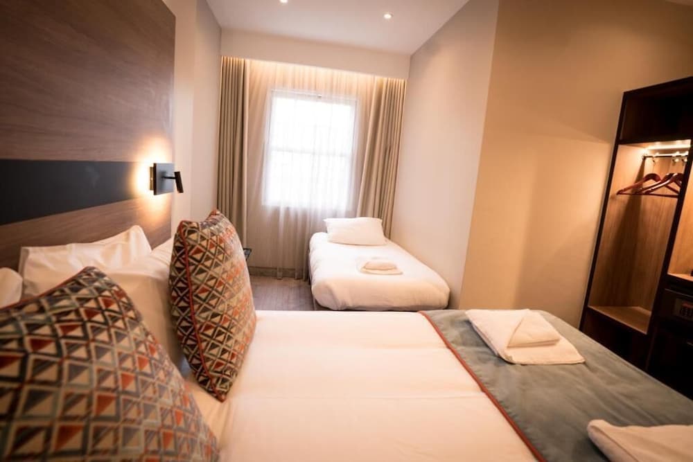 Deluxe Triple Room photo 2