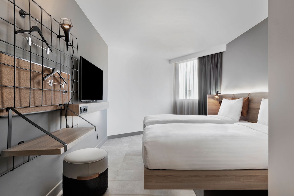 Room, 1 King Bed, Non Smoking photo 3