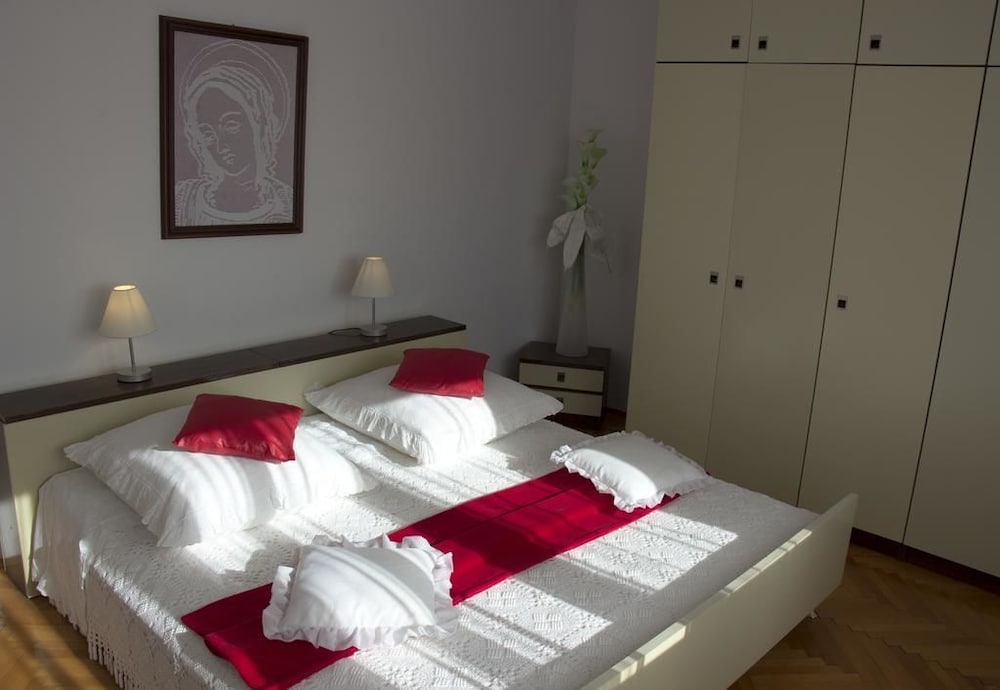 Apartment (Marija)