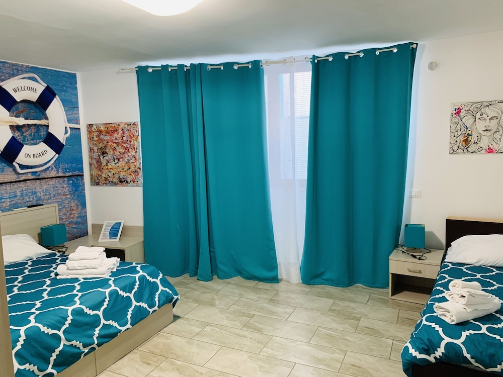 Basic Triple Room photo 2