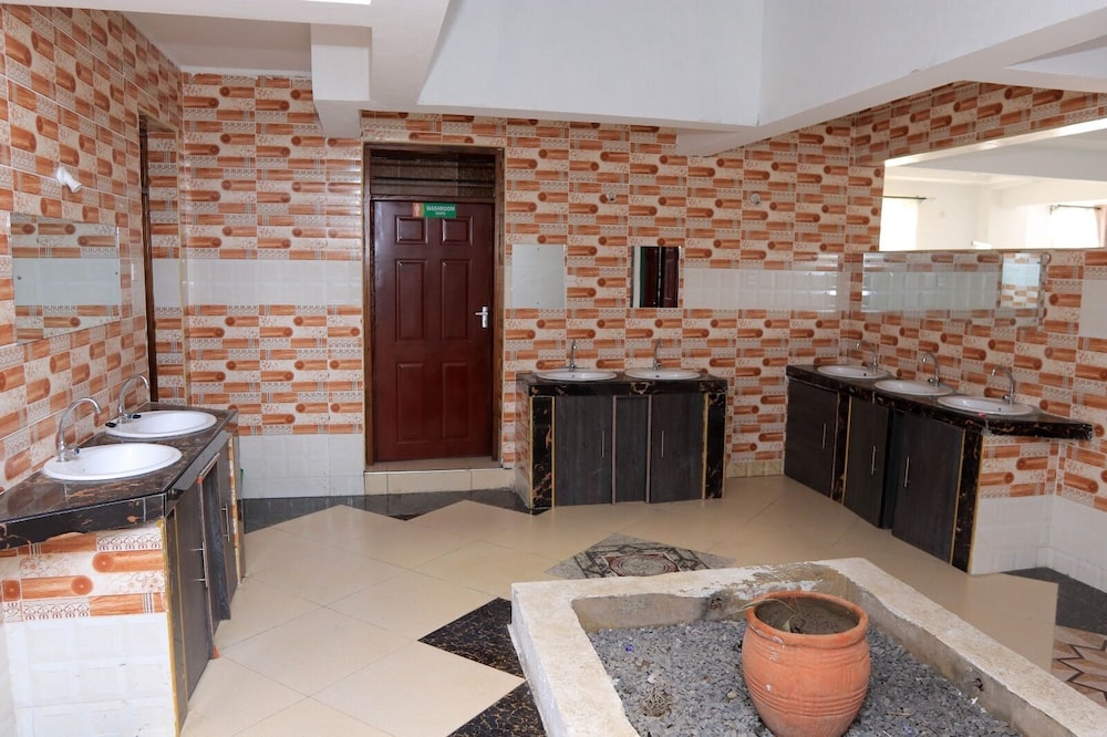 Double Room - Photo 9