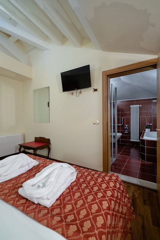 Double Room, 1 Queen Bed (Relax) photo 2