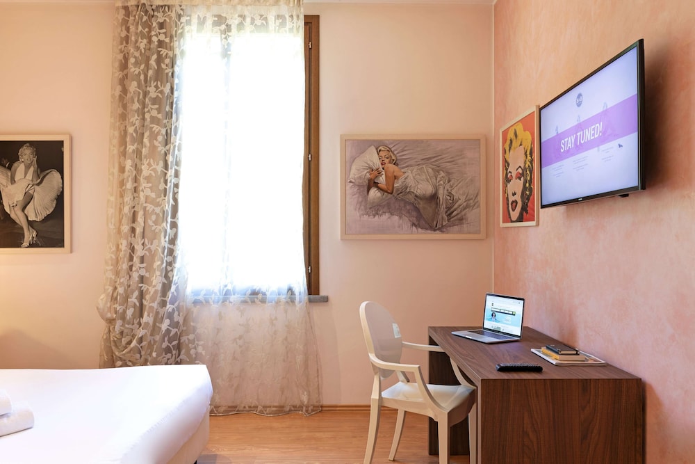 Deluxe Double Room, Non Smoking - Photo 1