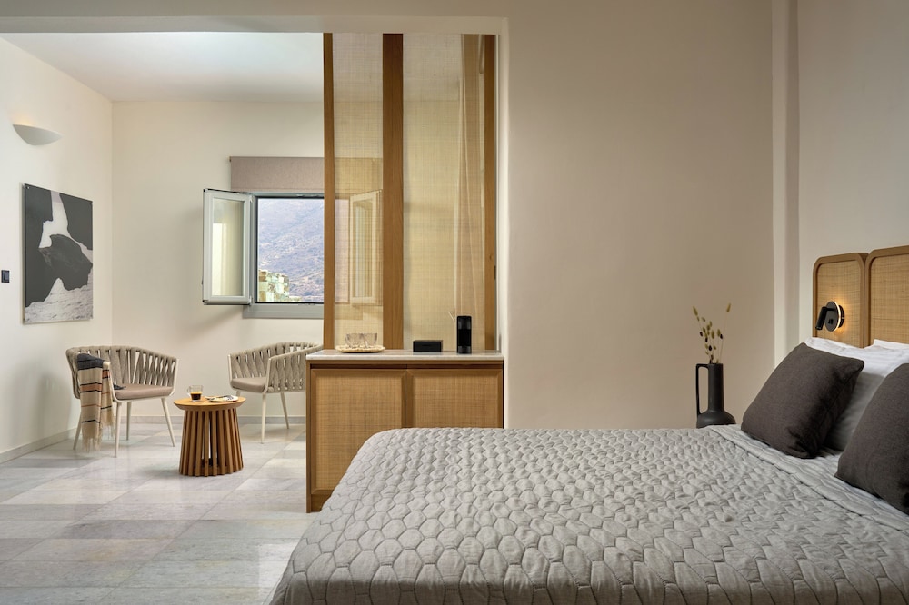 Family Suite, Private Pool, Sea View - Photo 7