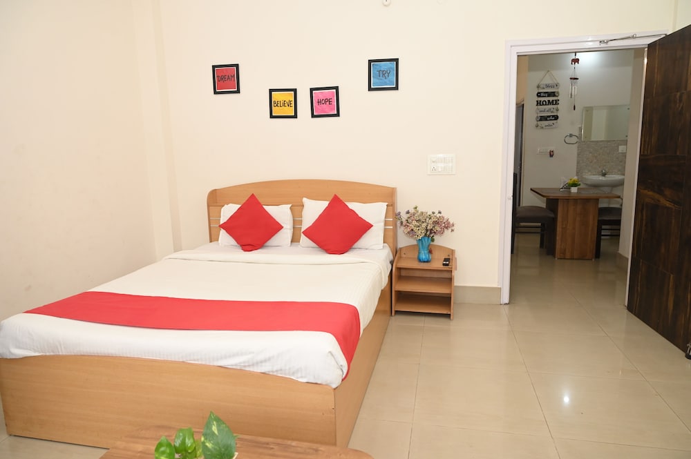 Romantic Condo, 2 Bedrooms, Kitchen, Garden View