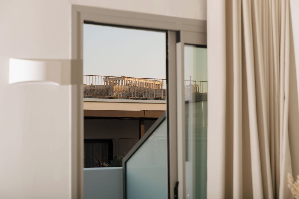 Suite with Terrace & Acropolis View