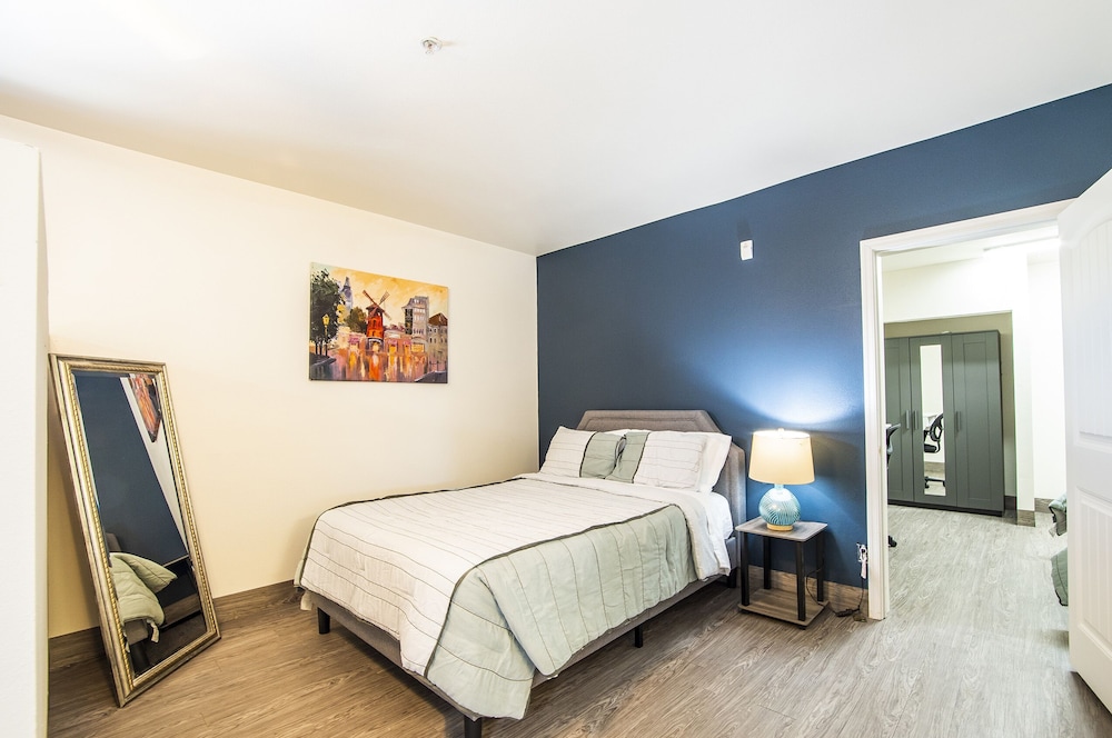 Family Apartment photo 2