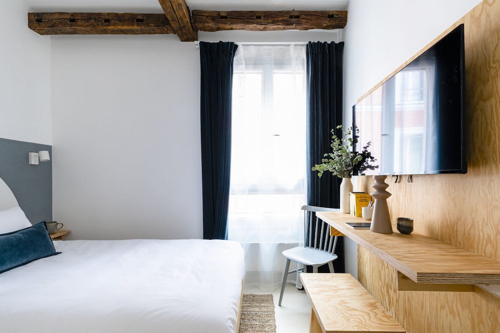 Classic Single Room, Ensuite, City View photo 2