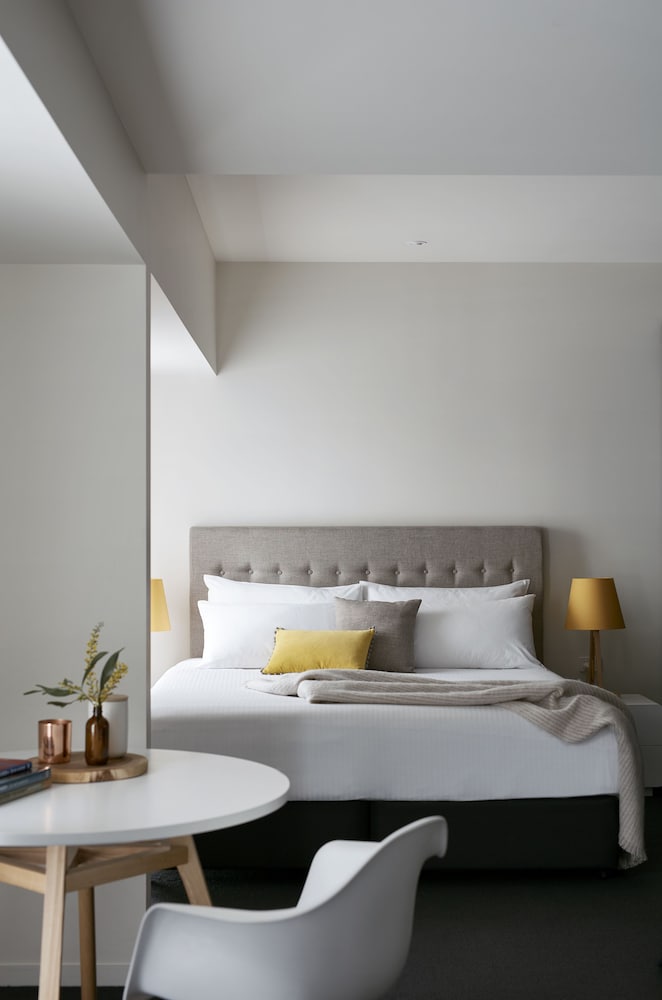 Deluxe Studio Suite (Twin) photo 2