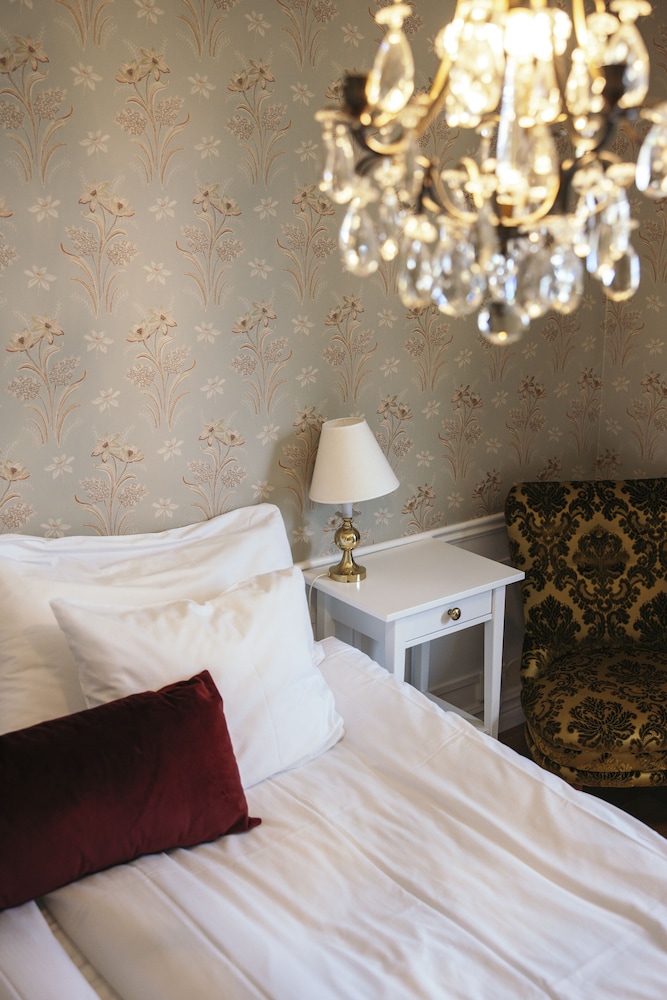 Double Room, 1 King Bed, Lake View