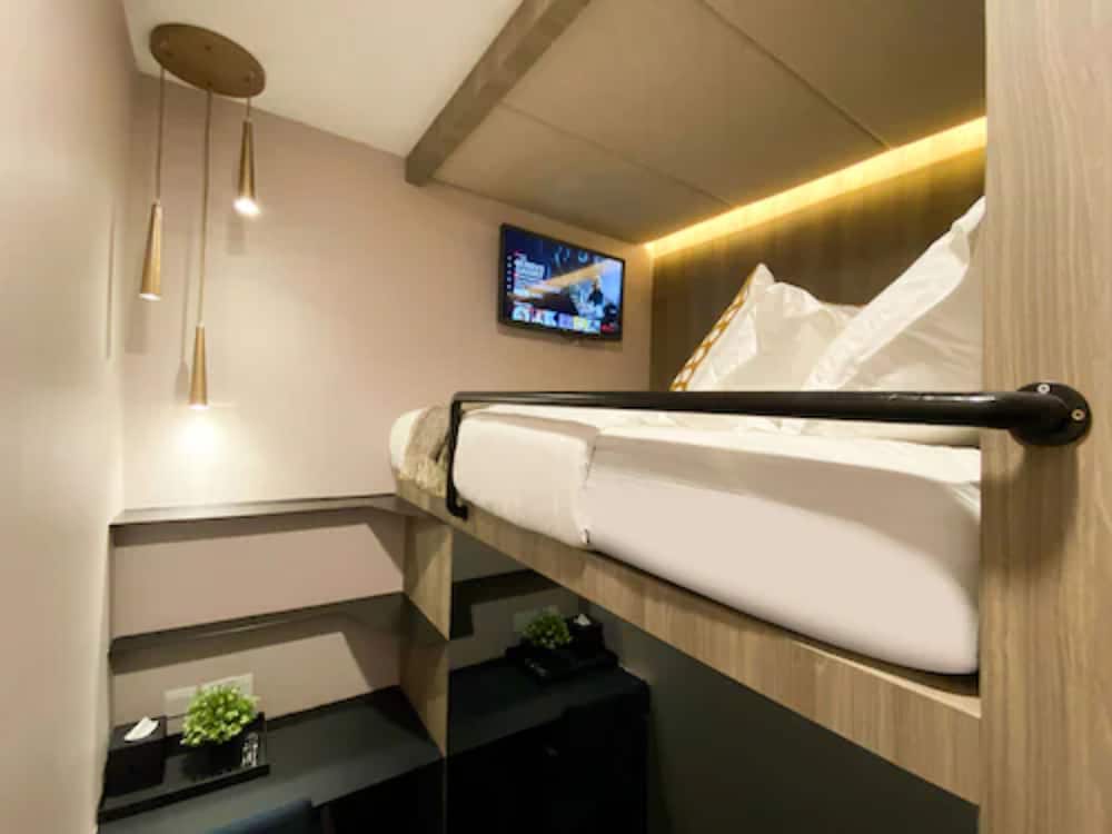Cabin M, Shared bathroom