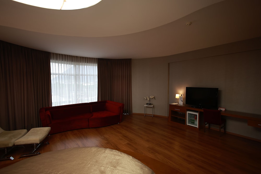 Deluxe Suite photo 3