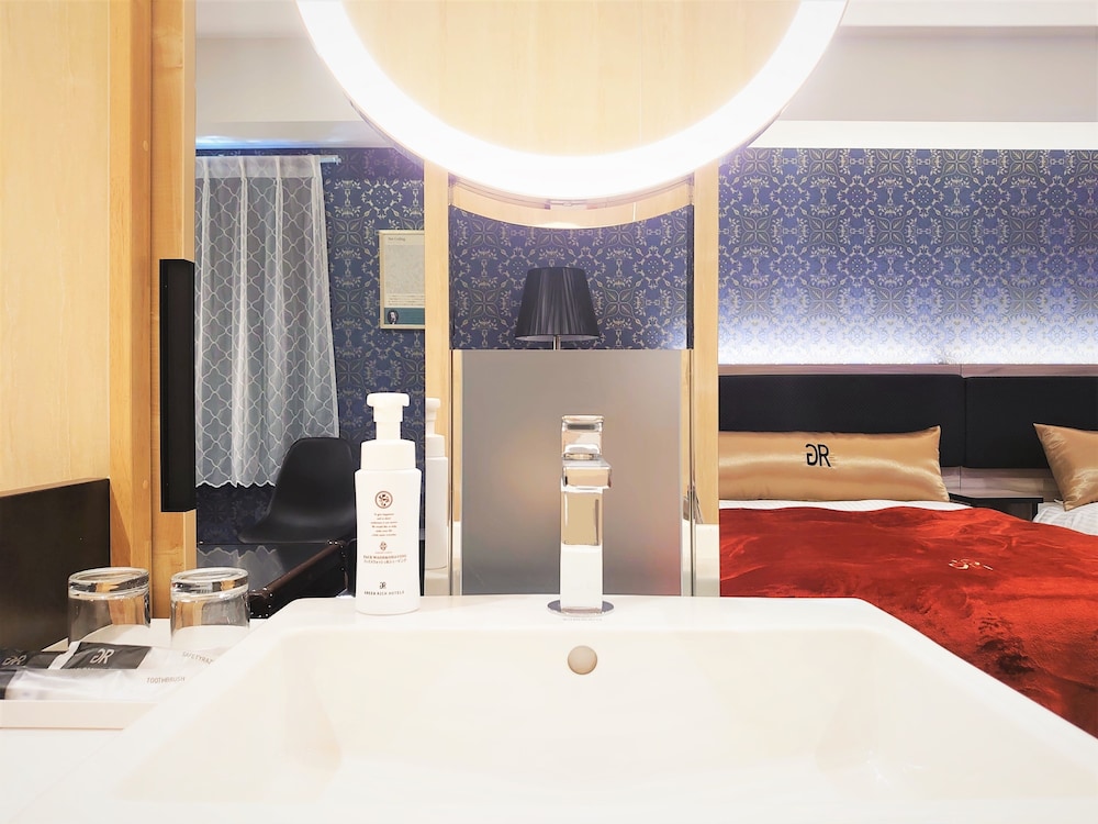 Premium Twin Room, with 2 Semi Double Beds, Non Smoking - Photo 6