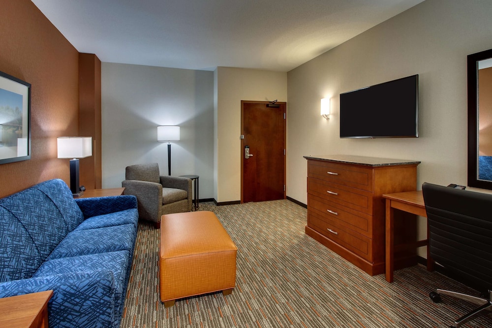Suite, 2 Queen Beds, Accessible, Refrigerator & Microwave (Sofabed, 2 Rooms, Hearing, Tub) photo 2