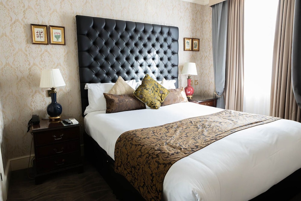 Two Bedroom Junior Suite with Kitchenette photo 1