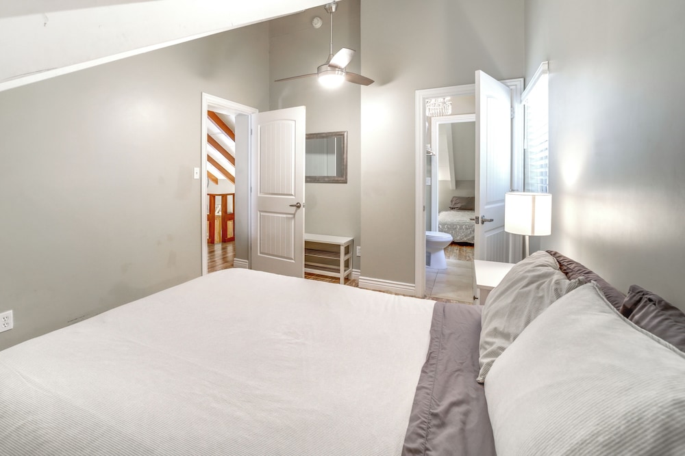 Room, 2 Queen Beds - Photo 1