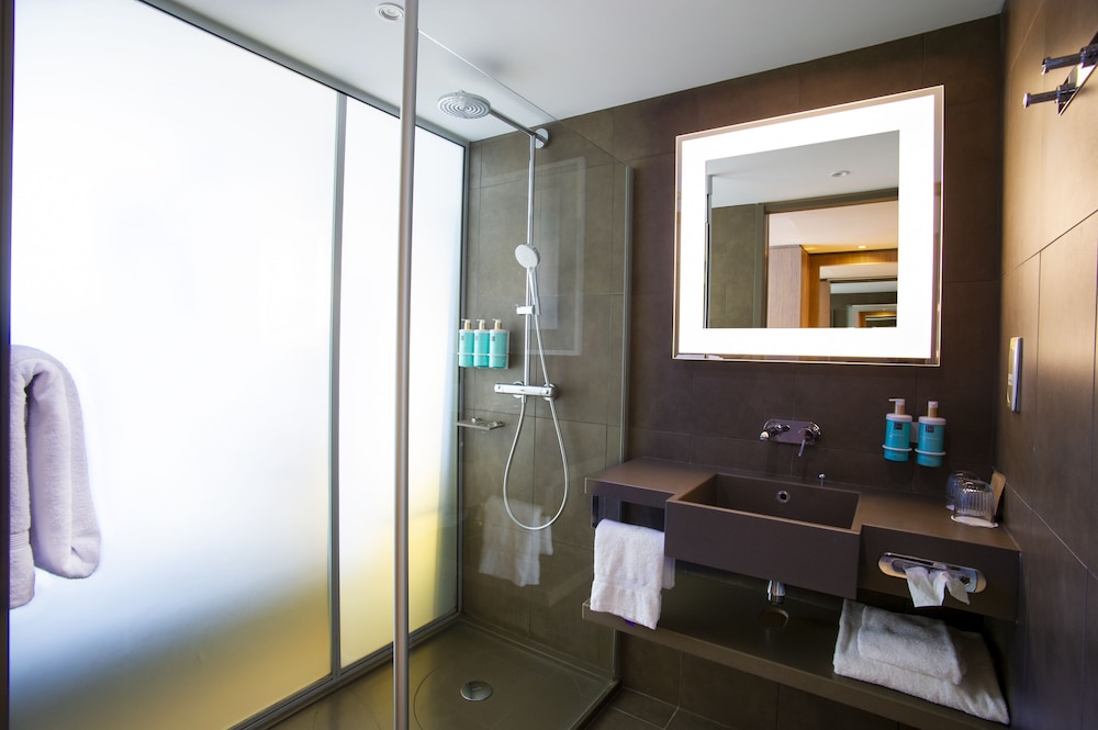 Executive Room, 1 Double Bed, River View - Photo 9