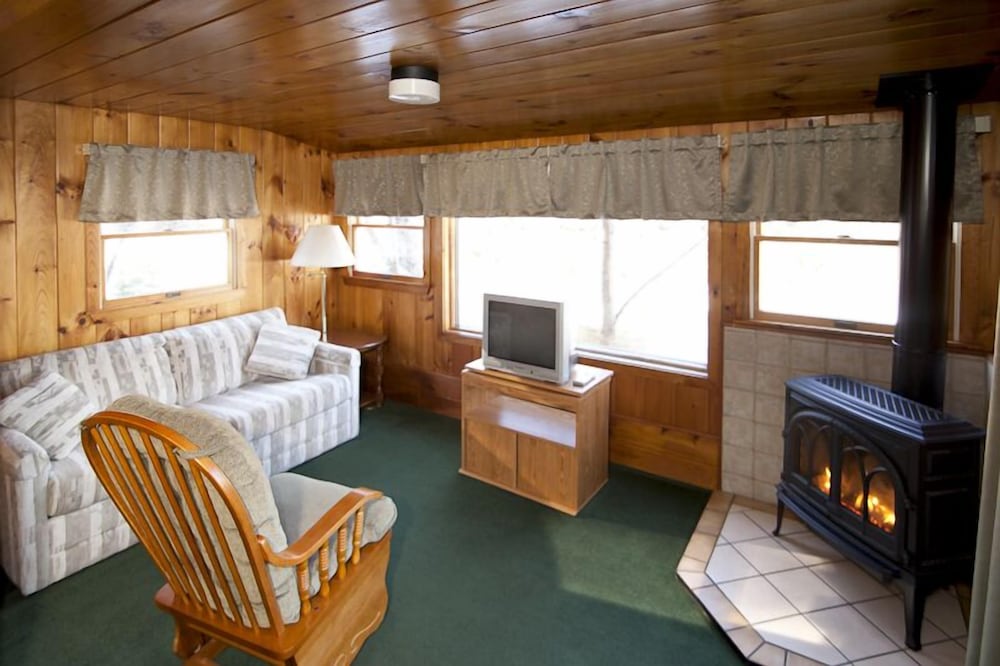 Standard Cabin photo 1