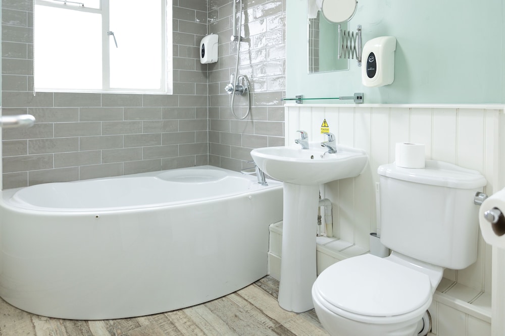 Standard Double or Twin Room - Photo 6