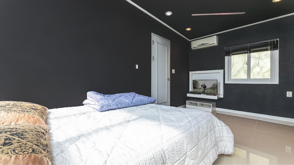 Basic Room, 1 Bedroom (Napolly 5) - Photo 9