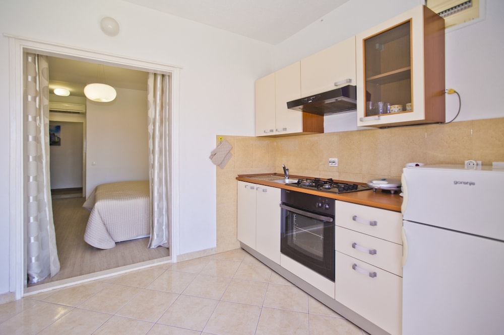 Comfort Apartment, 1 Bedroom, Terrace, City View - Photo 3