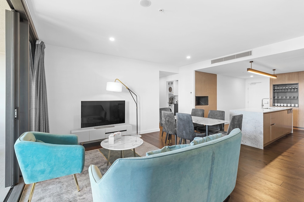 Executive Apartment, 3 Bedrooms - Photo 21