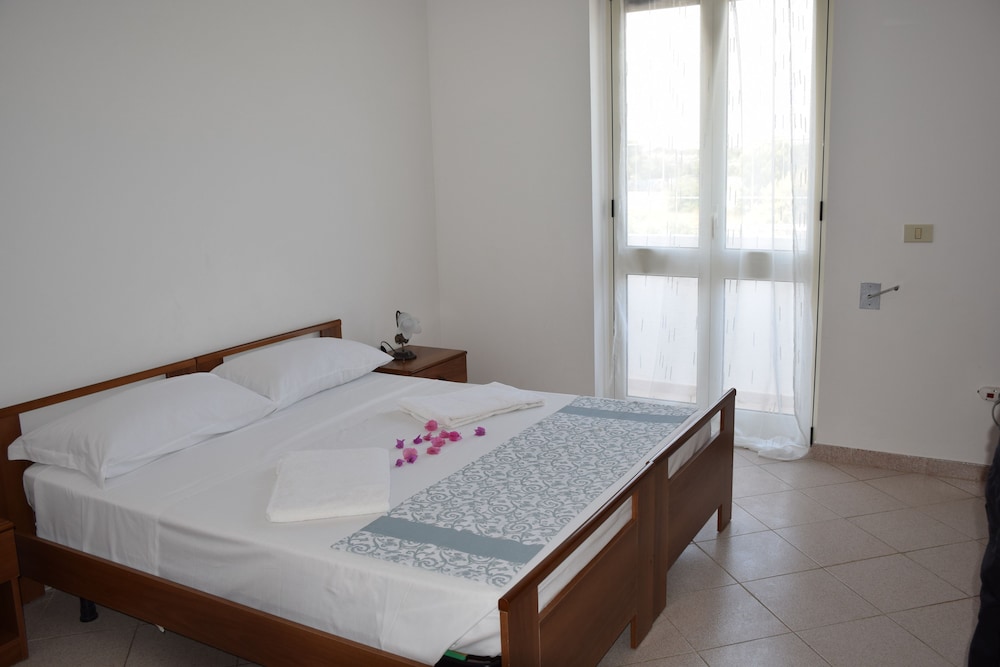 Quadruple Room, Terrace, Garden View photo 3