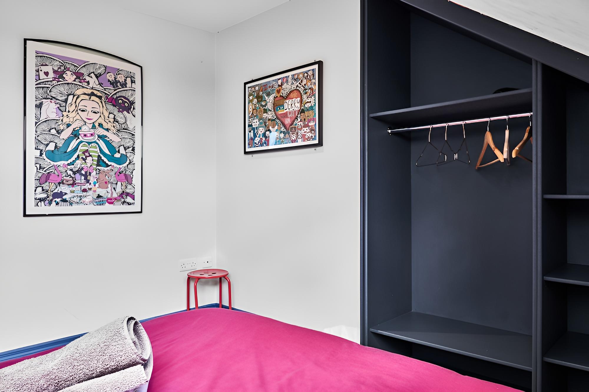 Double Room, Shared Bathroom (Budget) photo 2