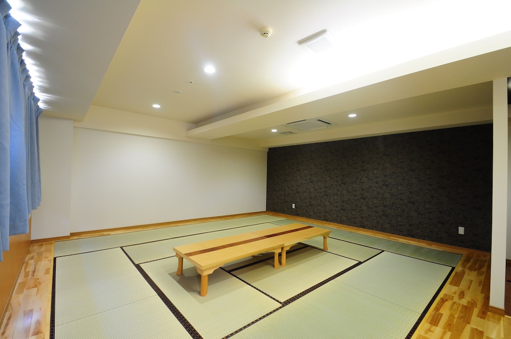Japanese Style Room (20 Tatami-mats) photo 2