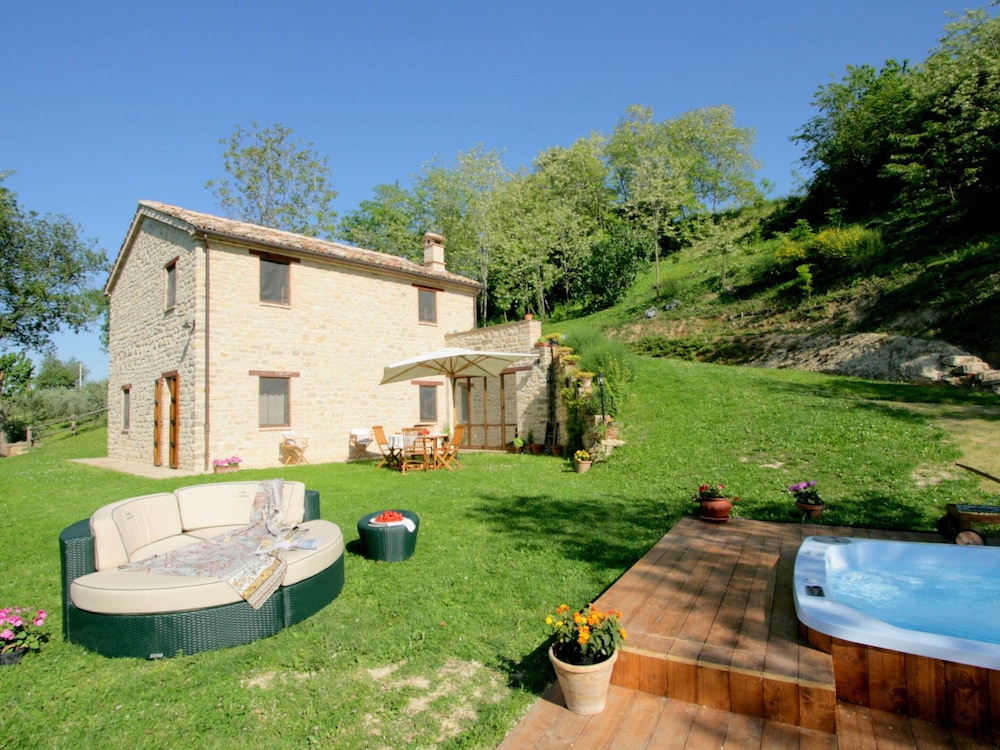 Villa photo 1