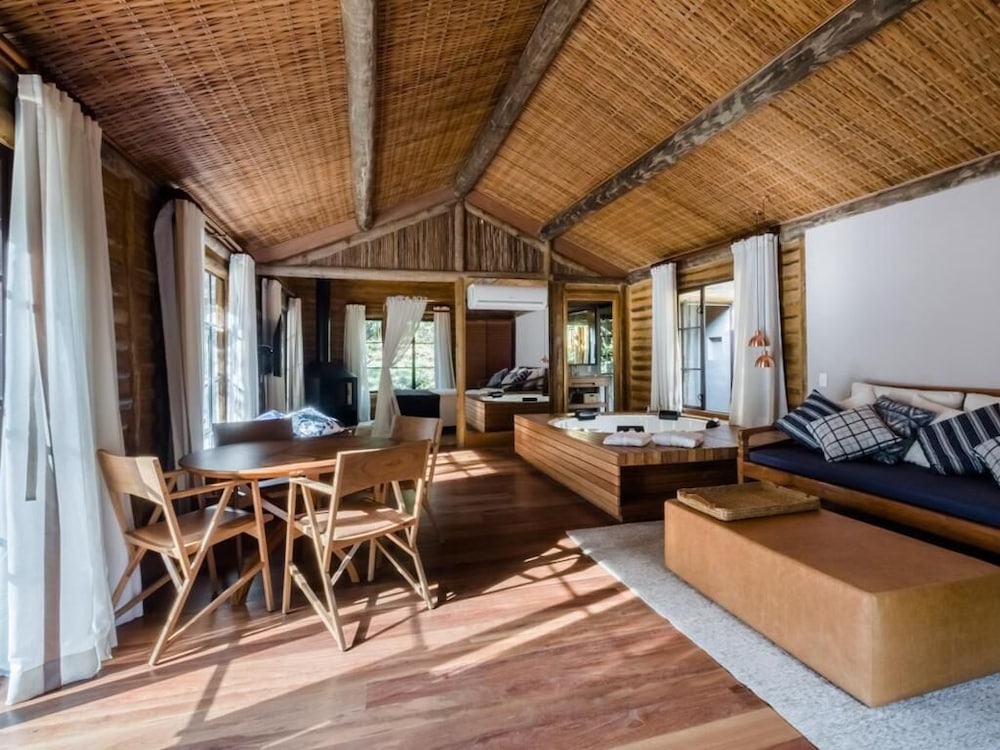 Chalet Tanka