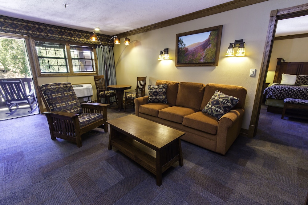 Suite, 1 King Bed With Sofa Bed