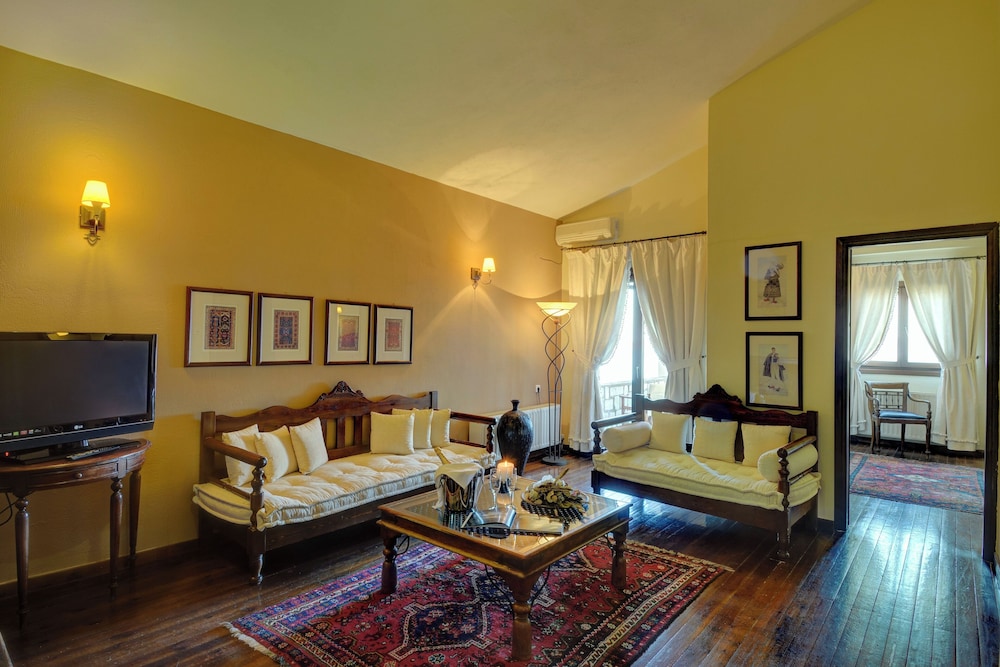 Basic Suite, Lake View photo 2
