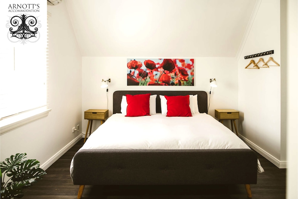 Deluxe Loft with Kitchenette photo 1