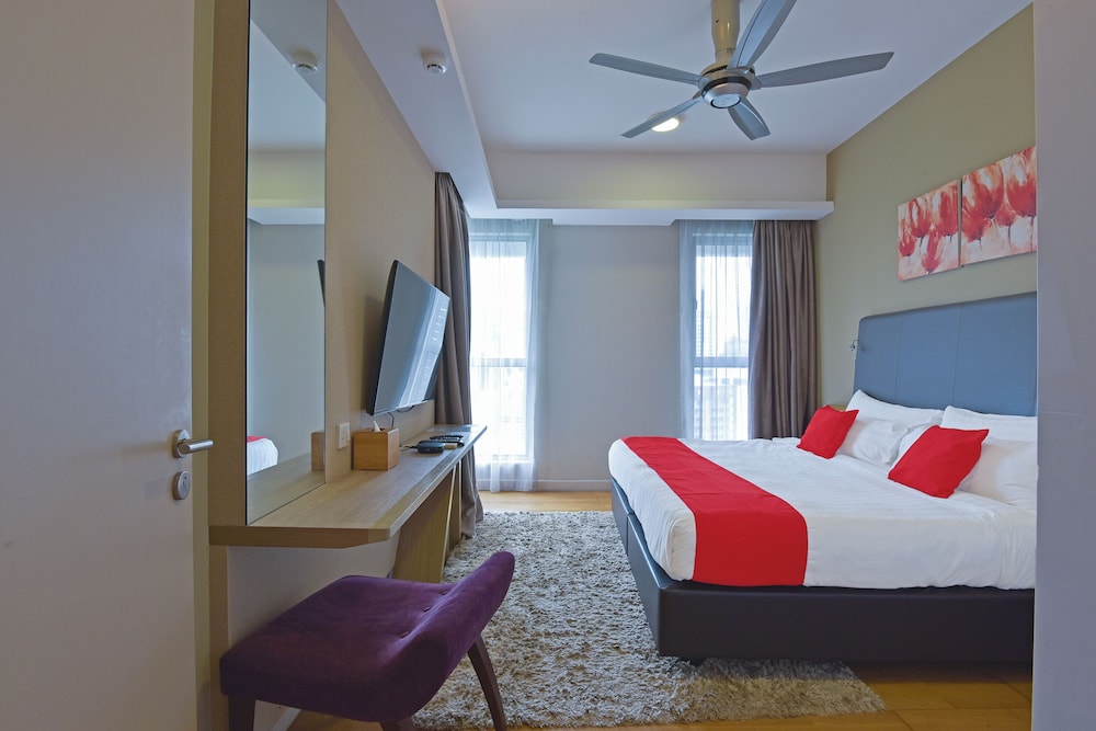 One Bedroom Suite - Twin Tower with Pool View