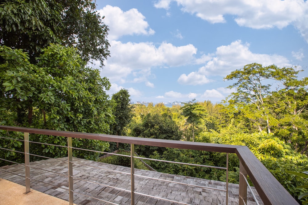 SEAVIEW POOL VILLA-TREETOP - Photo 21