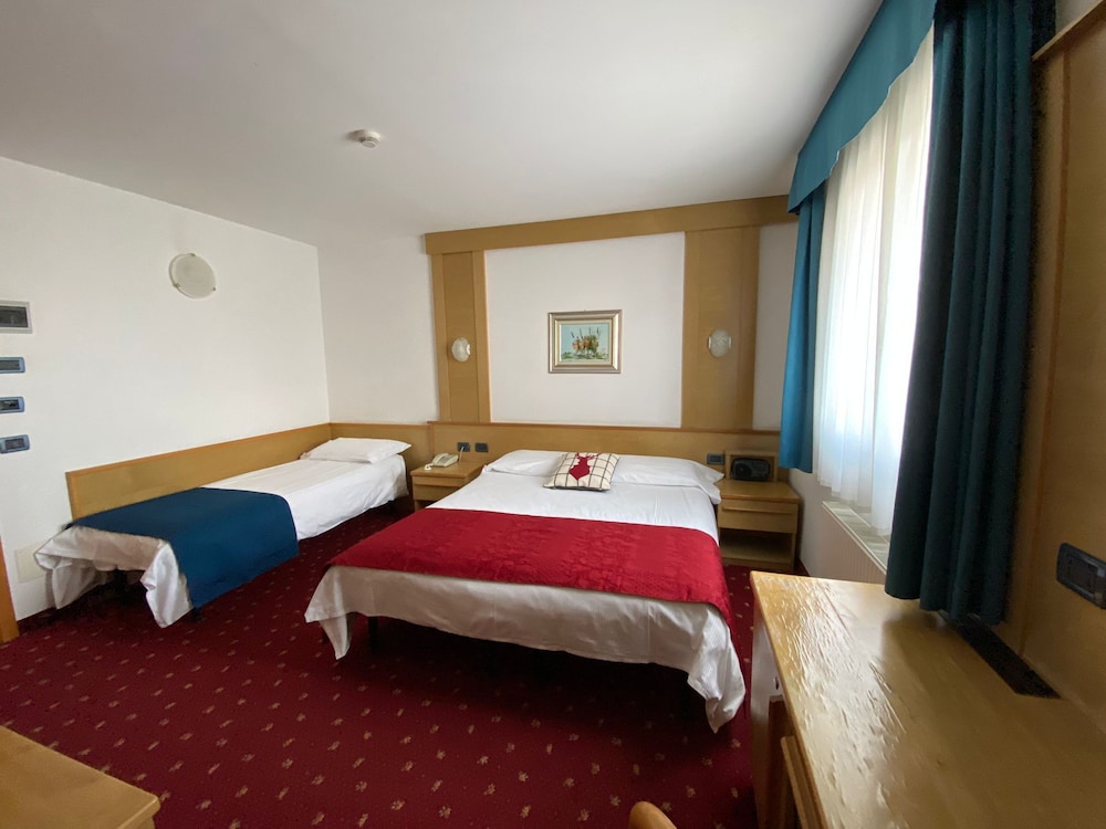 Standard Triple Room photo 1