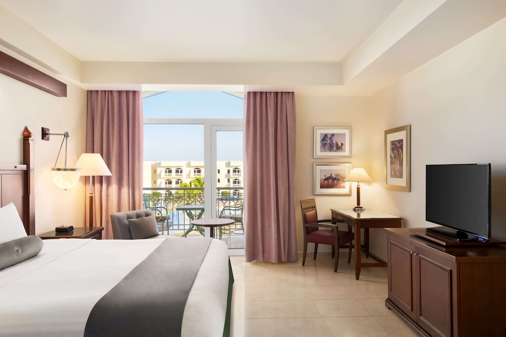 Suite, 1 King Bed, Non Smoking (Wyndham Garden) - Photo 1