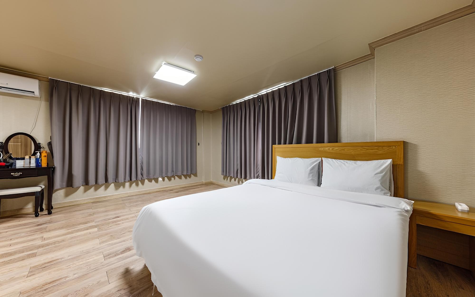 Room (Suite room (small)) photo 2