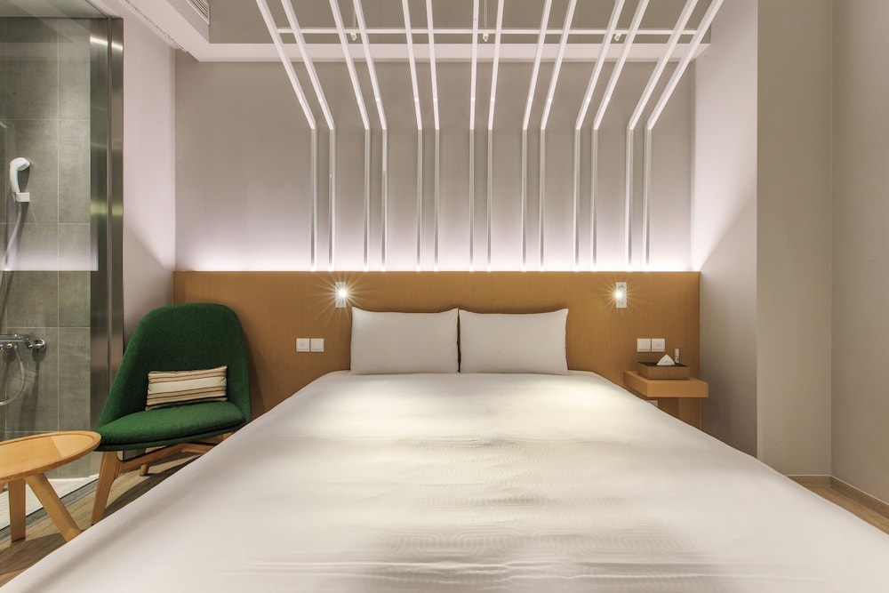 Superior Double Room, 1 Queen Bed - Photo 7