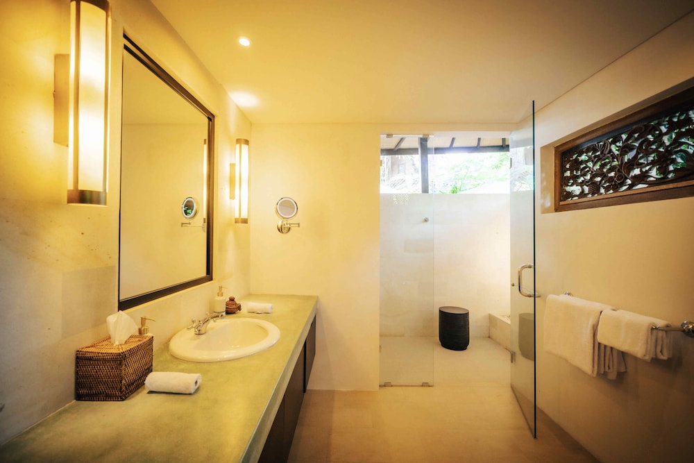 AKASA - Suite Pool Access - Photo 5
