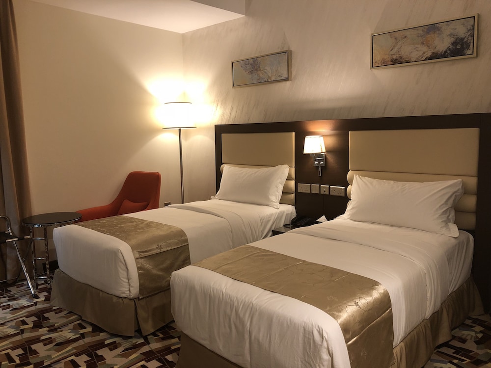 Premium Twin Room, Multiple Beds, Non Smoking photo 1