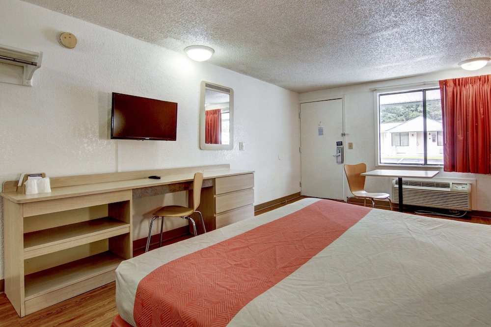 Standard Room, 1 Double Bed, Non Smoking photo 3